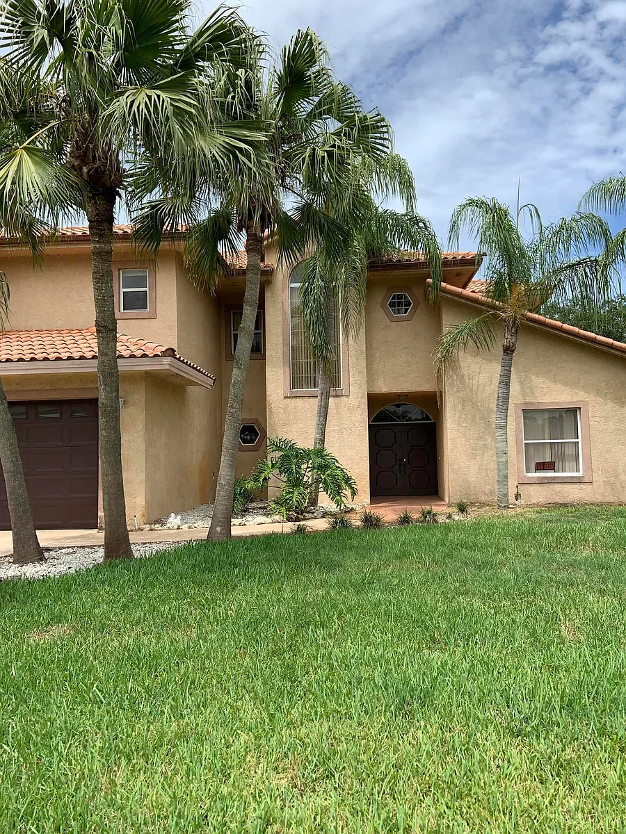 Building Photo - 3710 Promenade Way