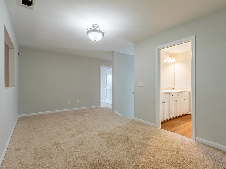 4525 Village Ct — Photo 40