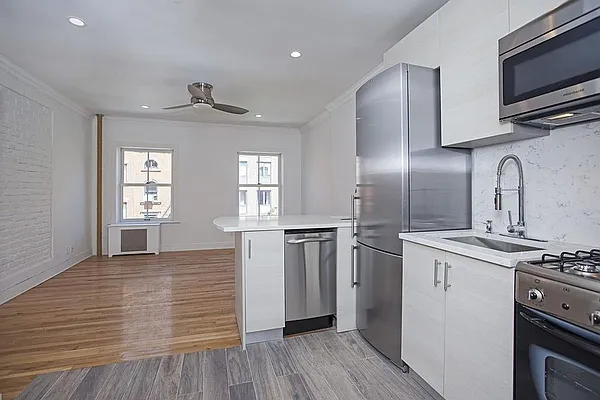 Rented by AD Real Estate Investors | media 2