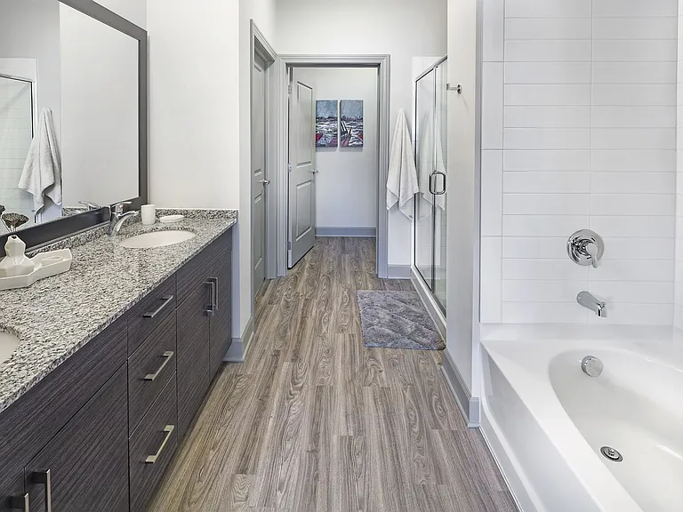 2 Bedroom Model_Bathroom 1-7942