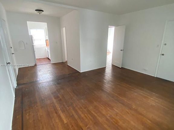 5th image of 322 W 25th St APT 11