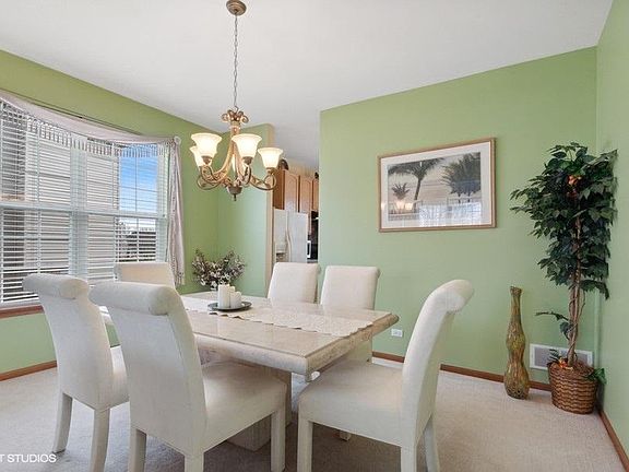4th image of 1807 Apple Valley Dr