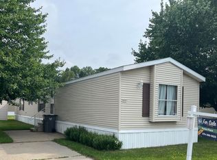 1830 Saint Charles Pl, Elkhart, IN 46514