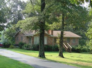 365 Hidden Acres Rd, Paris, TN 38242