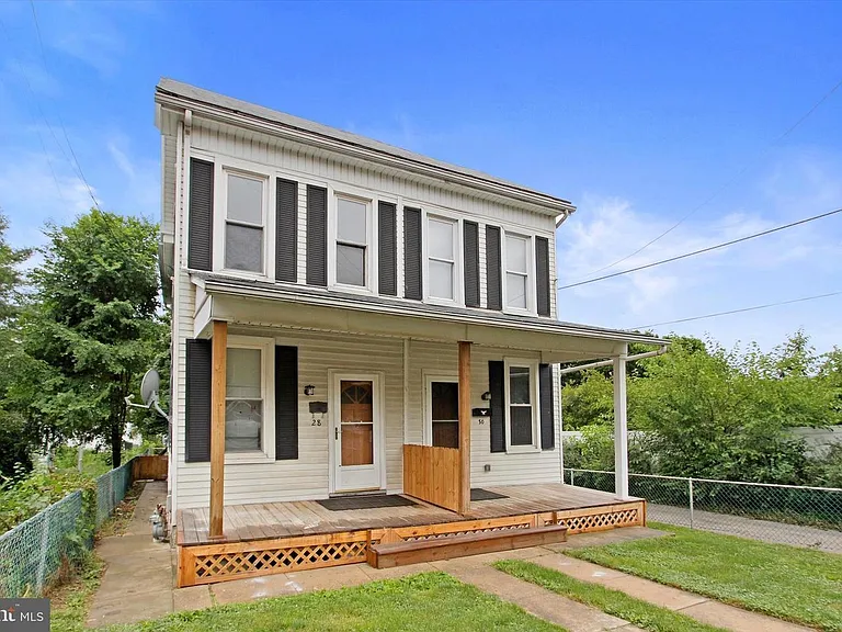 28 N Lehman St — Photo 2