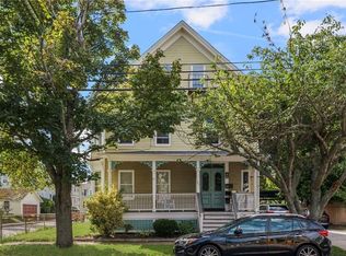 183 Wood St APT 3, Bristol, RI 02809