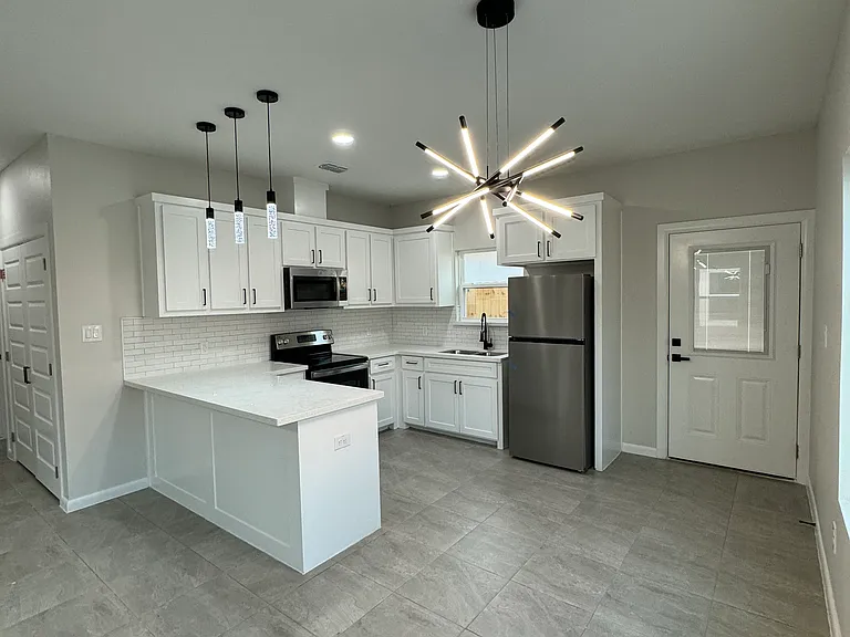 3524 S Dominique Dr #3 — Photo 2