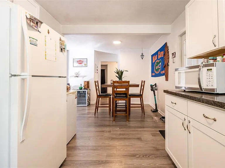749 NW 34th St — Photo 17