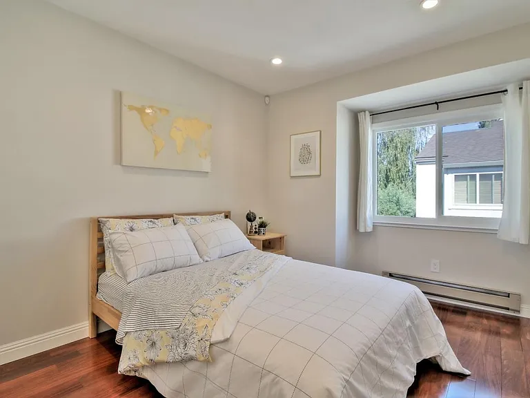 647 Garland Ave — Photo 7