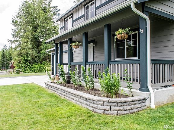 3rd image of 1126 232nd Ave NE