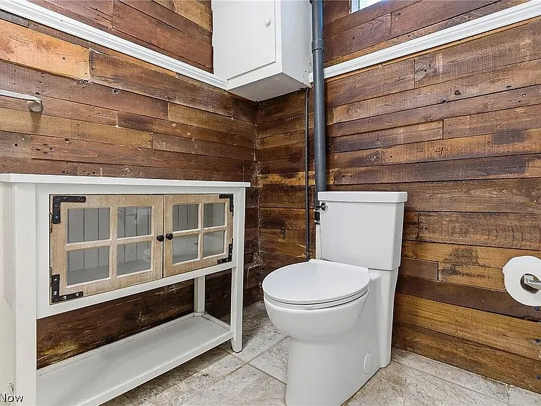 430 Canterbury Rd — Photo 17