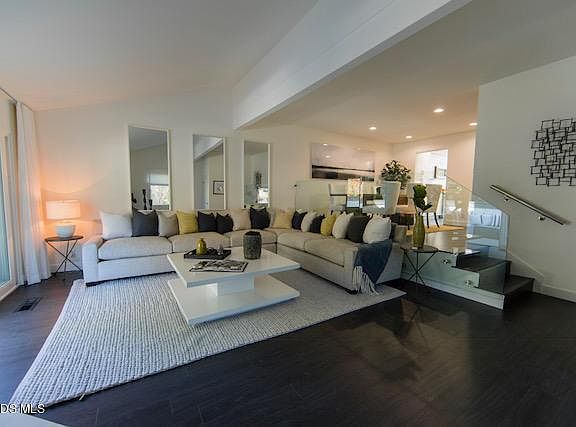 4th image of 1742 Palisades Dr #73