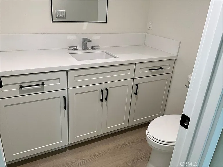 22 Byron Close — Photo 13