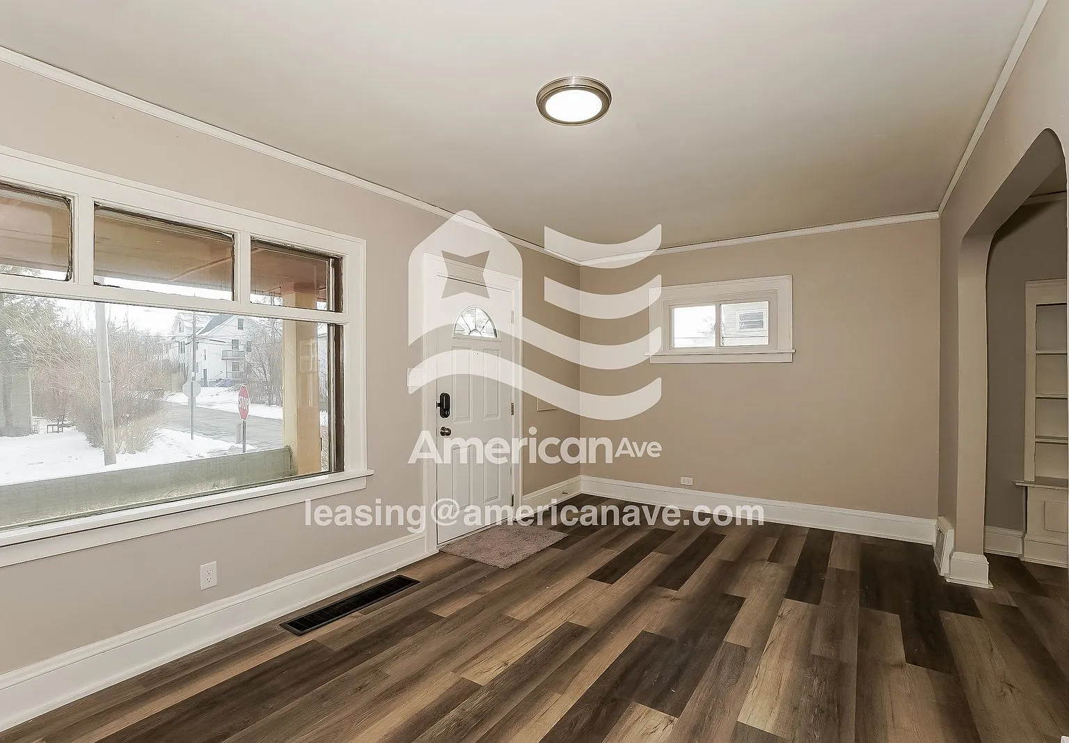 3 bed, 1.0 bath, 1550 sqft, $1,128 — Photo 2