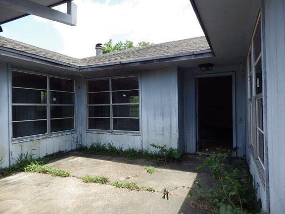 5th image of 16973 Glen Eagle Dr
