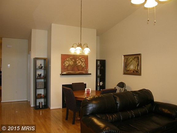5th image of 321 Lora Dr