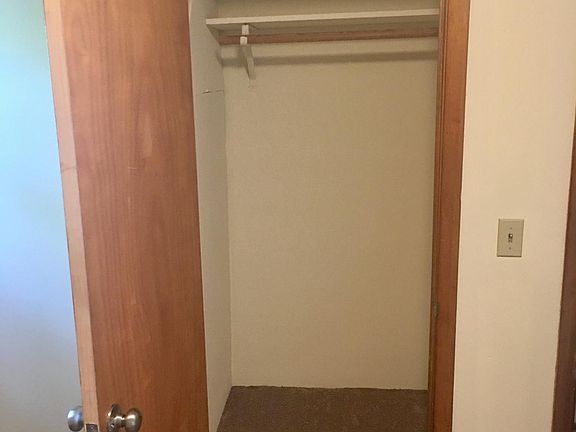 Bedroom 2 -Closet