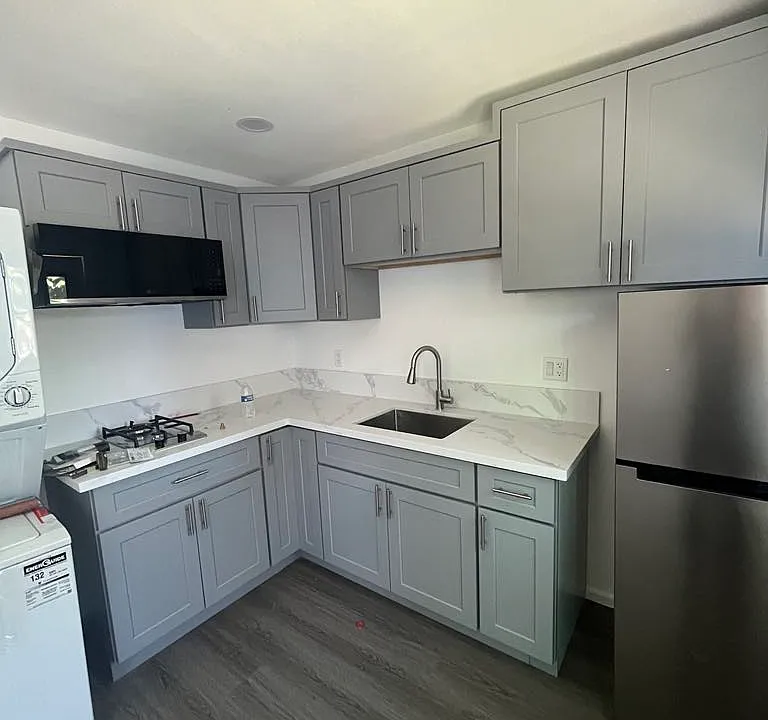 7718 Pioneer Blvd #1