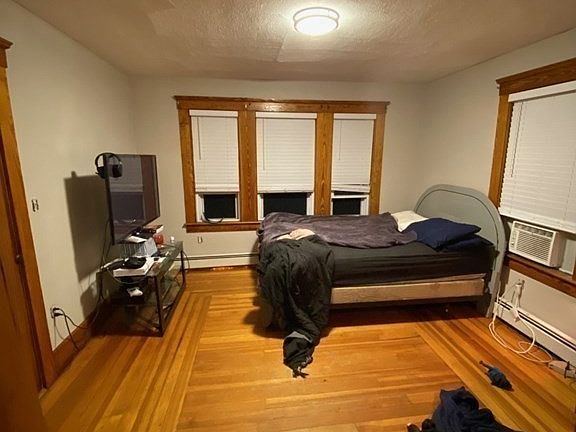 2nd image of 49-51 Ashland Ave