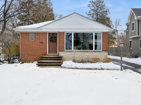 309 N Clinton Ave, Elmhurst, IL 60126