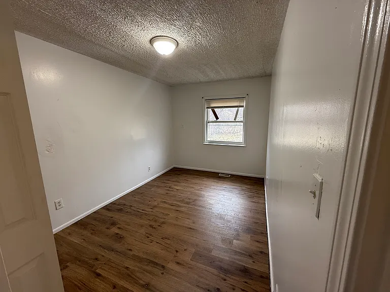 3626 Harriet St — Photo 8