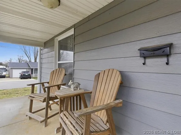 502 W 6th St, Eldon, MO 65026