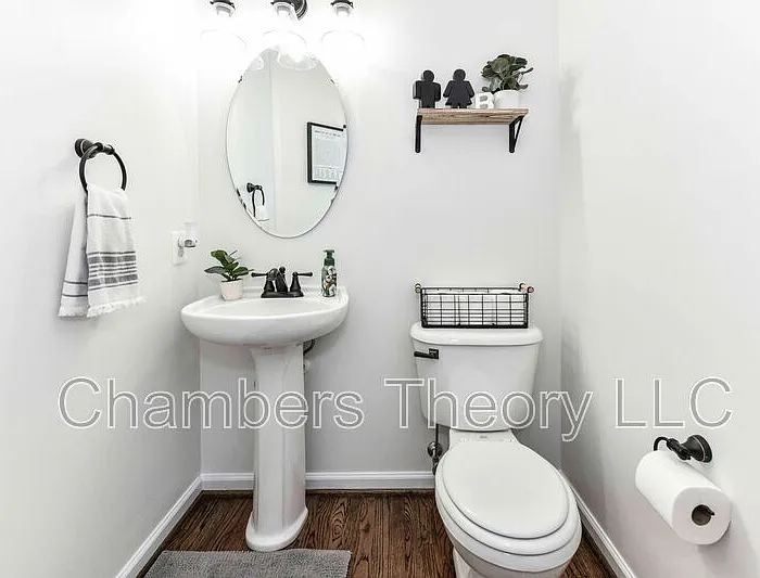 235 Shirley Sq SE — Photo 16