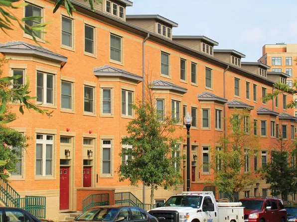 2239 Fairfax Dr N, Arlington, VA 22201