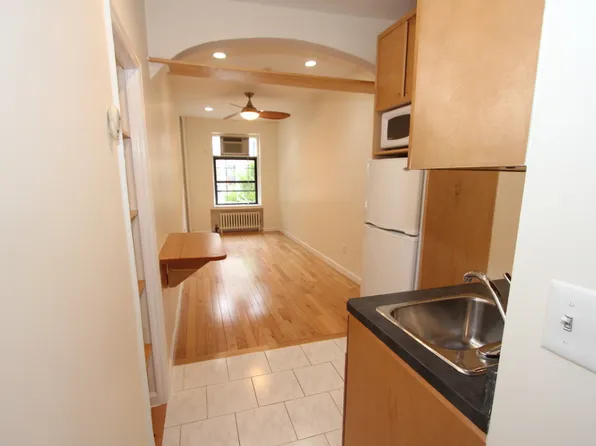 315 West 14th Street image 1 of 6