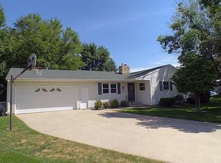 810 Valley Ct, Onalaska, WI 54650