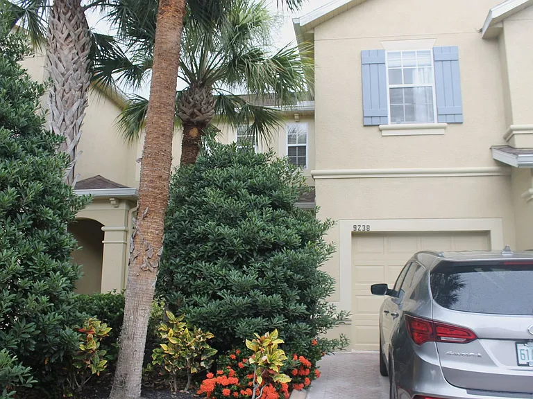 9238 Stone River Pl — Photo 1