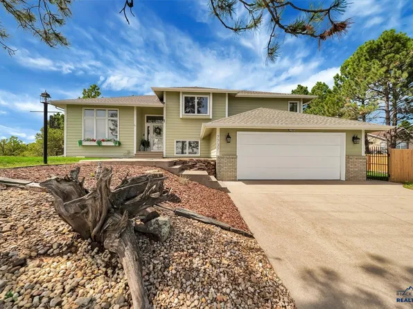 7737 Columbine Ct, Rapid City, SD 57702