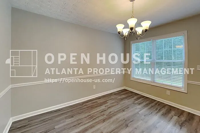 399 Charesa Ln — Photo 9