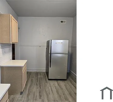 4 bed, 2000 sqft, $1,975 — Photo 3