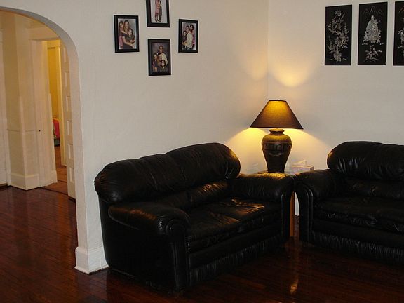 3rd image of 718 Ashland Ave