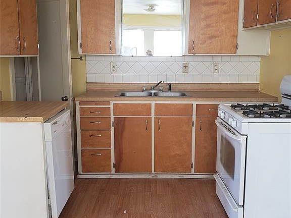 3rd image of 749 E North 12th St