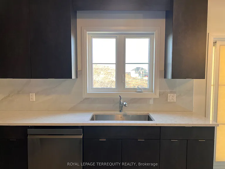 119 Acacia Rd — Photo 15