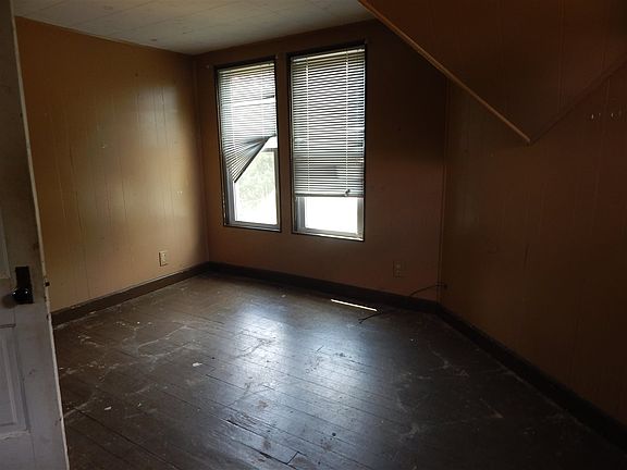 5th image of 1510 Benton St