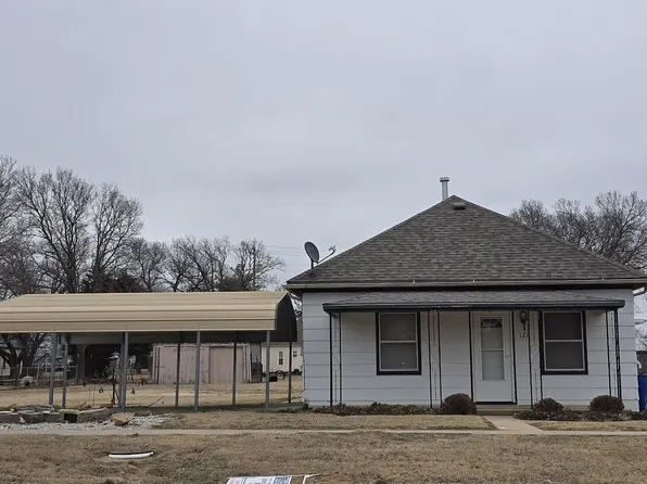 121 S Missouri Ave, Kanopolis, KS 67454