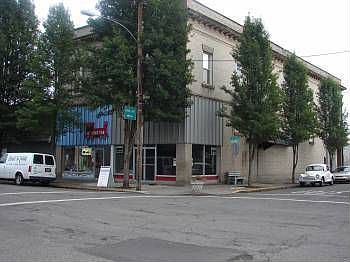 2nd image of 189 W 6th Ave