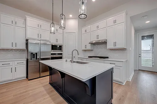 11430 Gossamer Wing Ln Photo 1