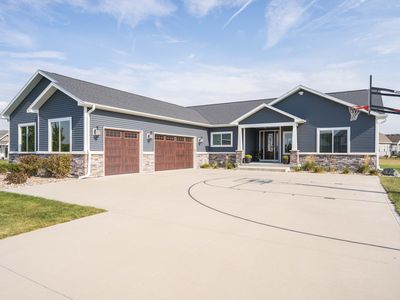 5472 Windrose Ln, Ames, IA, 50014