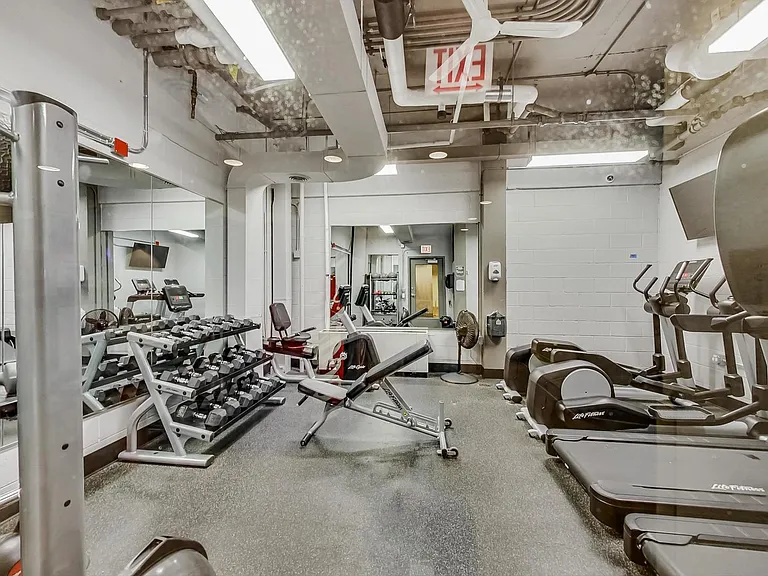 1850 N Clark St #1205 — Photo 17