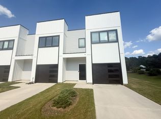 10 S Laird Dr, Clayton, NC 27520