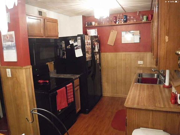 Kitchen (Appliances stay)