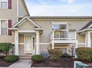 4038 Hennepin Dr Unit 4038, Joliet, IL 60431