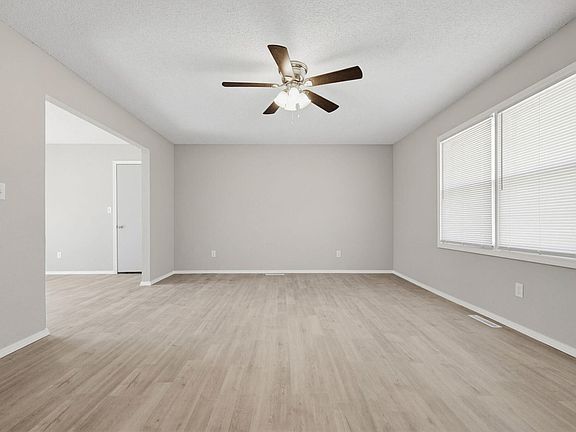 4th image of 646 S Fort Avenue