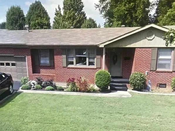 1303 S 9th St, Mayfield, KY 42066
