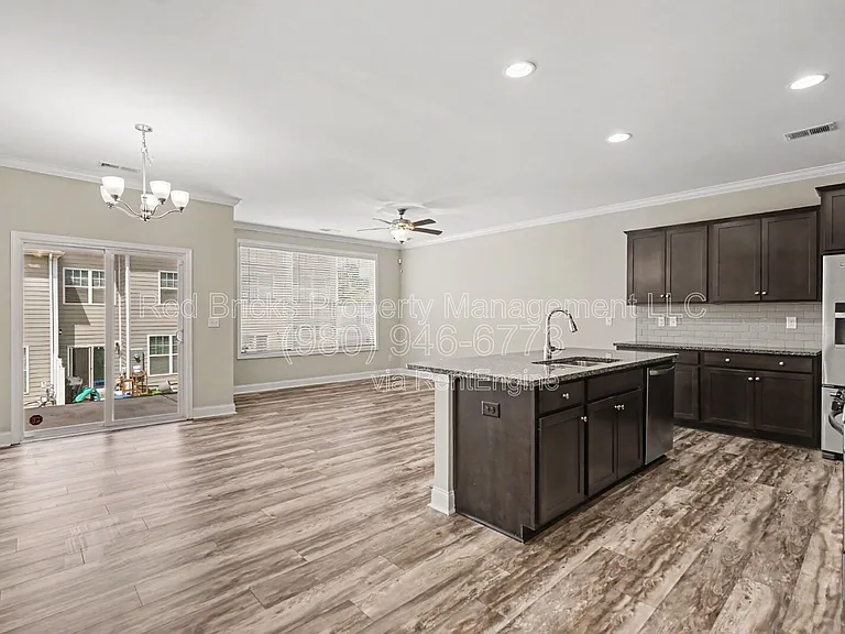 7112 Harris Bay Rd — Photo 11