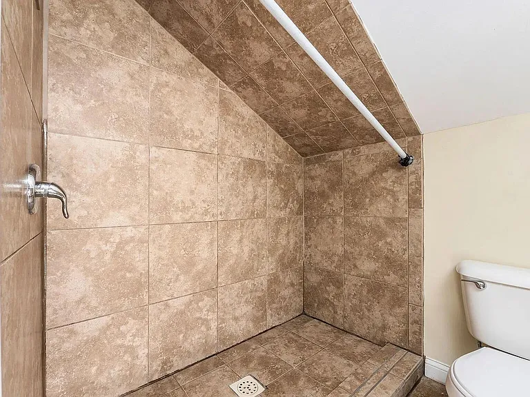 41 King Ave #D — Photo 20